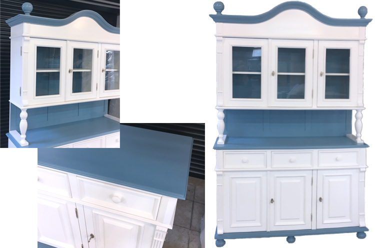 Buffetschrank in Pastellblau unterstreicht den Stil